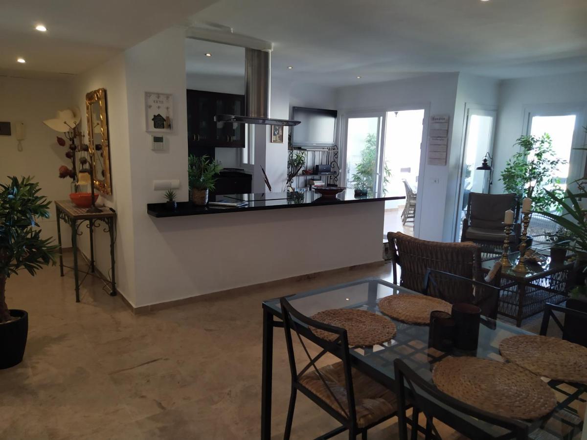 Apartamento Reina Sofia 45 Estepona
